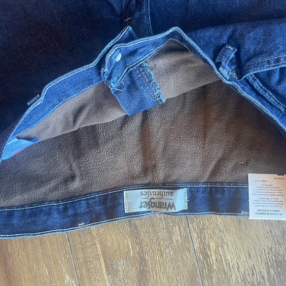 NWT men's Wrangler fleece lined jeans 36x34 - Picture 4 of 6